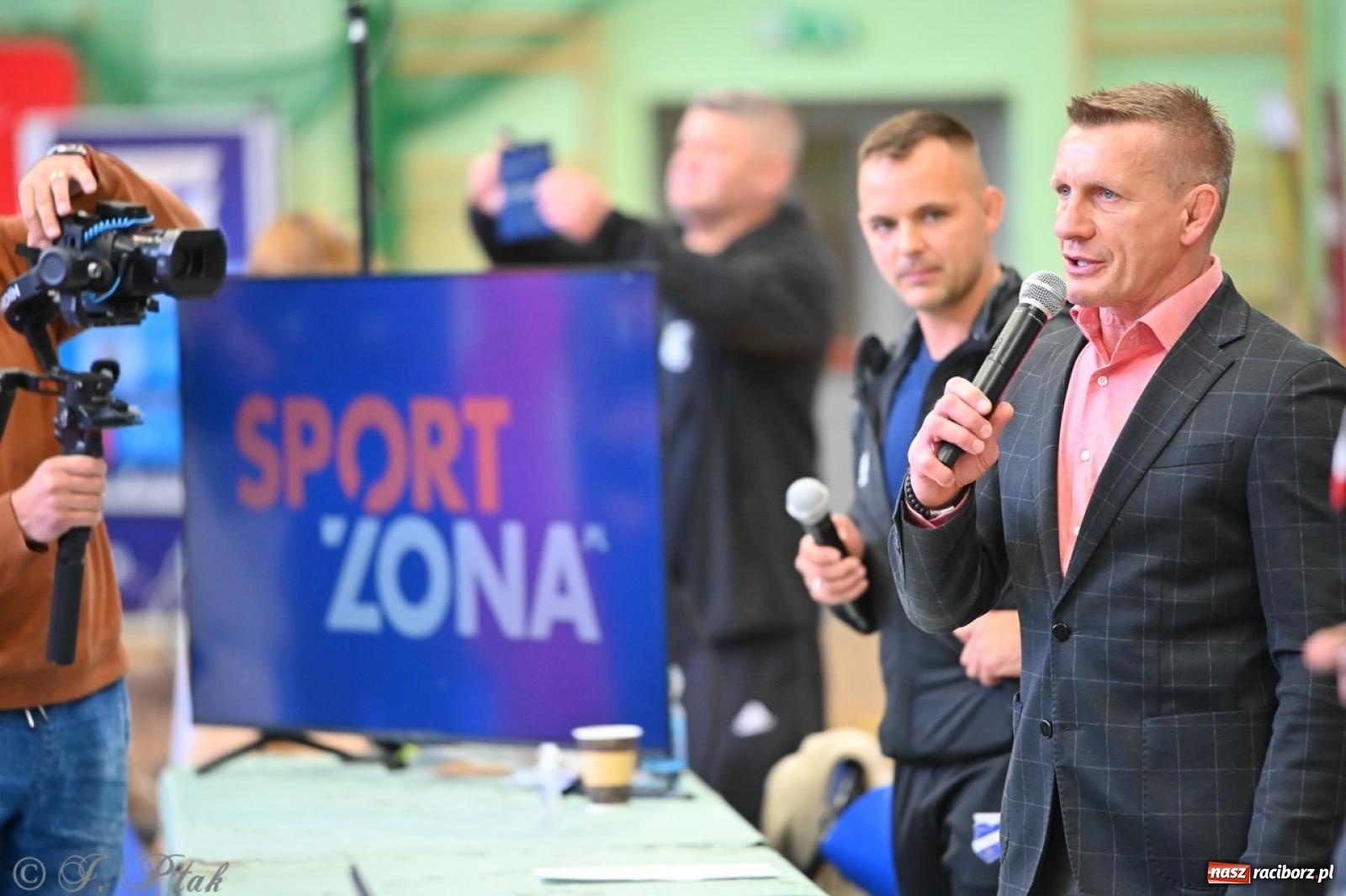 Zdjęcie w galerii na portalu naszraciborz.pl: Międzynarodowe starcie na matach. Racibórz gospodarzem Mistrzostw Polski Juniorów w zapasach klasycznych wiadomości z regionu