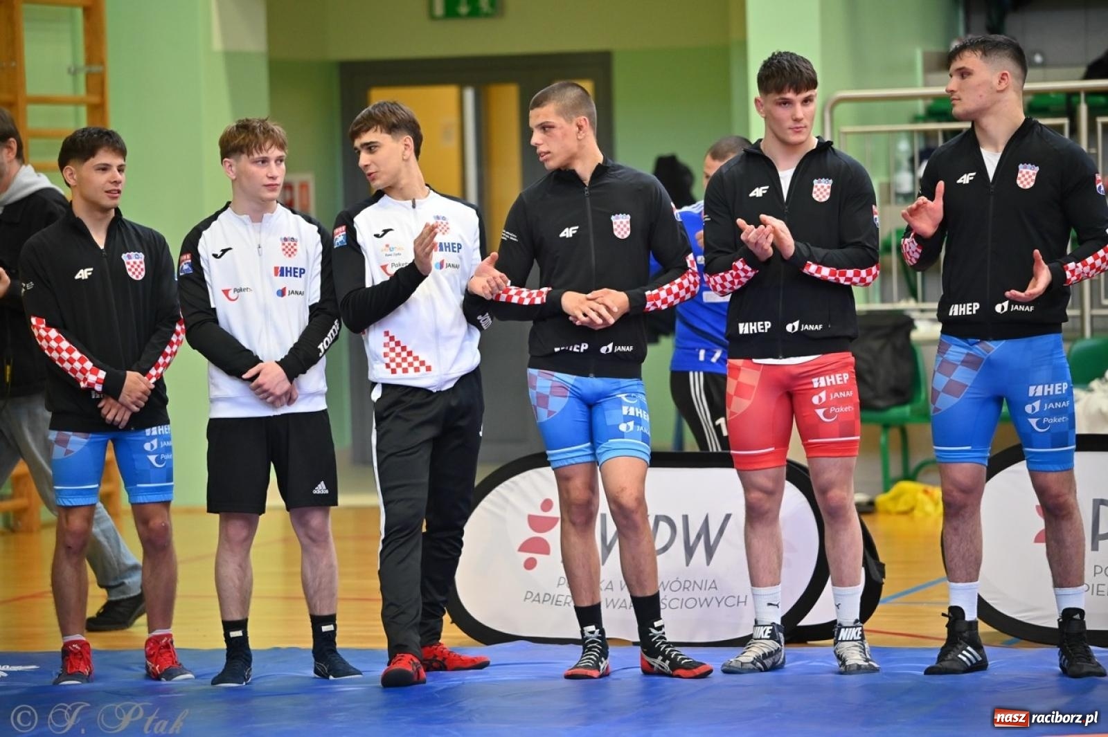 Zdjęcie w galerii na portalu naszraciborz.pl: Międzynarodowe starcie na matach. Racibórz gospodarzem Mistrzostw Polski Juniorów w zapasach klasycznych wiadomości z regionu