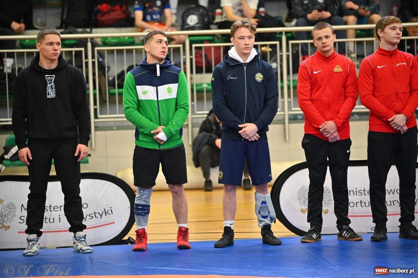 Zdjęcie w galerii na portalu naszraciborz.pl: Międzynarodowe starcie na matach. Racibórz gospodarzem Mistrzostw Polski Juniorów w zapasach klasycznych wiadomości z regionu