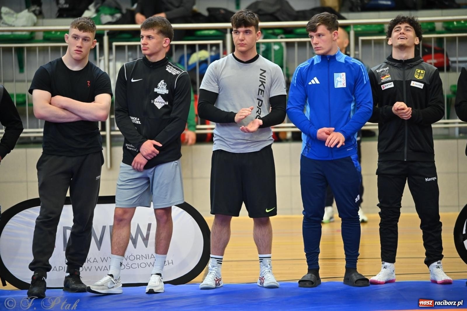 Zdjęcie w galerii na portalu naszraciborz.pl: Międzynarodowe starcie na matach. Racibórz gospodarzem Mistrzostw Polski Juniorów w zapasach klasycznych wiadomości z regionu