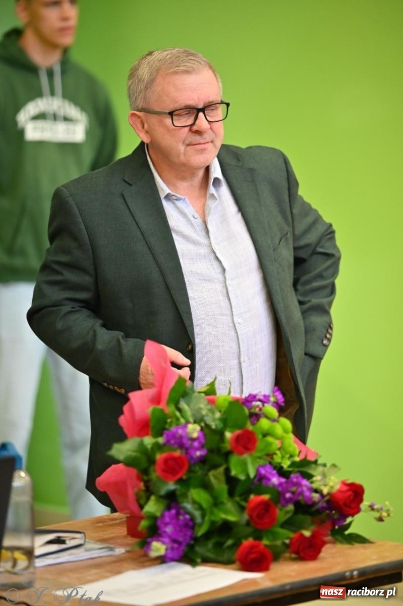 Zdjęcie w galerii na portalu naszraciborz.pl: Międzynarodowe starcie na matach. Racibórz gospodarzem Mistrzostw Polski Juniorów w zapasach klasycznych wiadomości z regionu