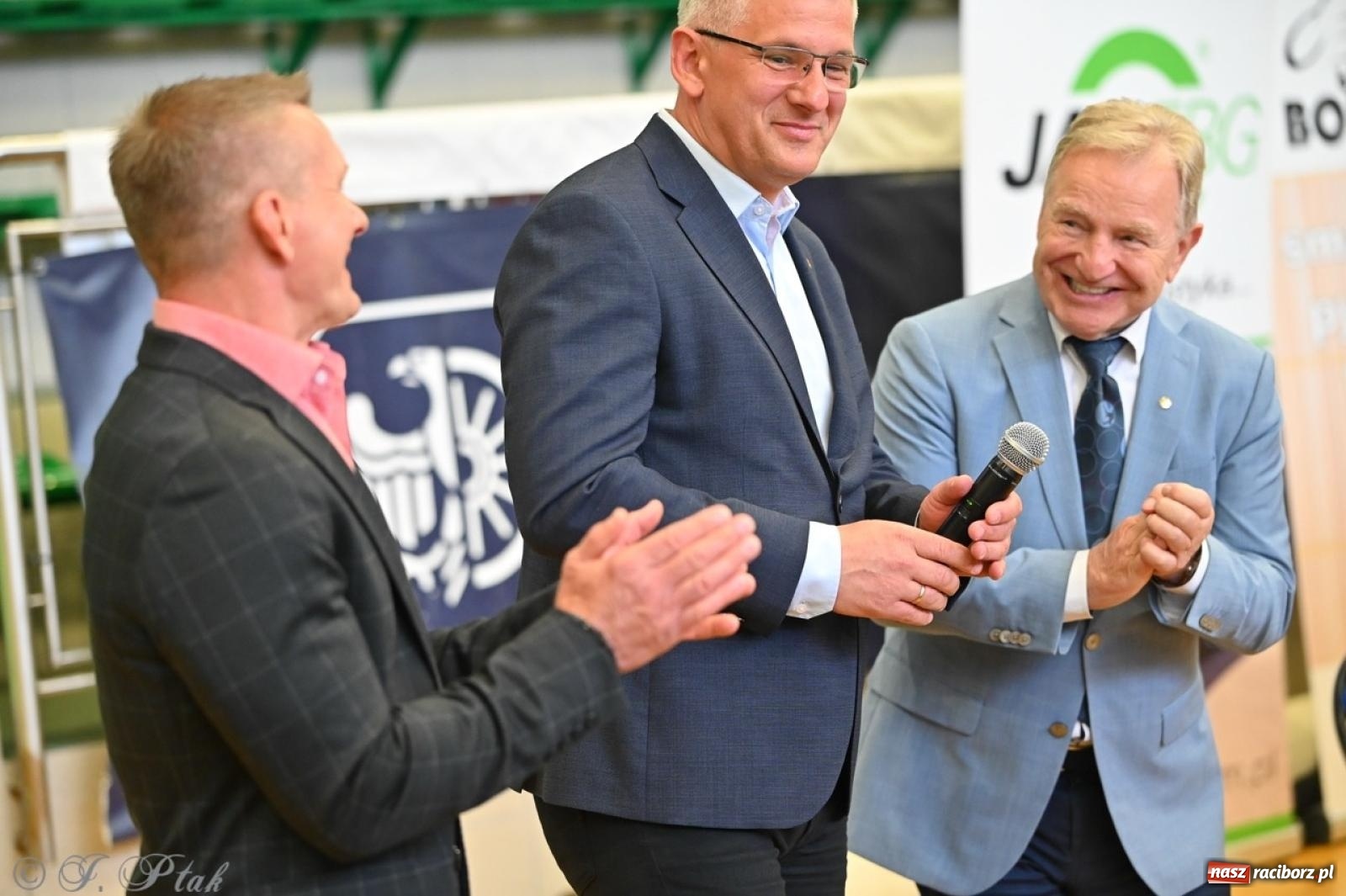 Zdjęcie w galerii na portalu naszraciborz.pl: Międzynarodowe starcie na matach. Racibórz gospodarzem Mistrzostw Polski Juniorów w zapasach klasycznych wiadomości z regionu