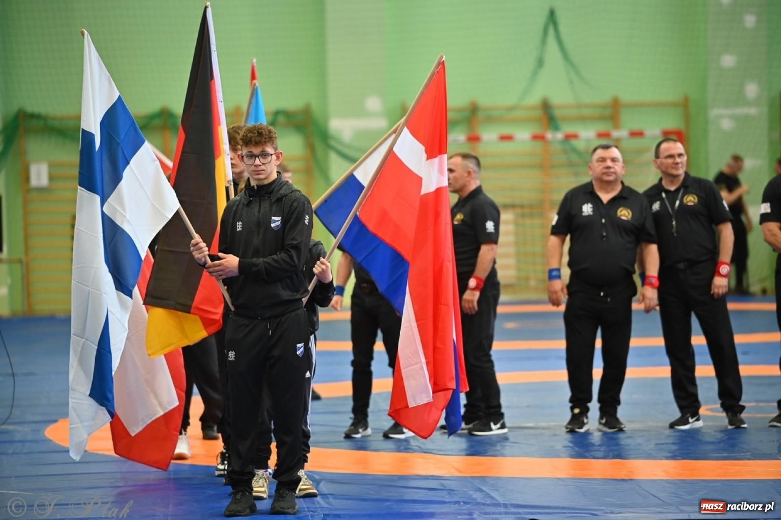 Zdjęcie w galerii na portalu naszraciborz.pl: Międzynarodowe starcie na matach. Racibórz gospodarzem Mistrzostw Polski Juniorów w zapasach klasycznych wiadomości z regionu