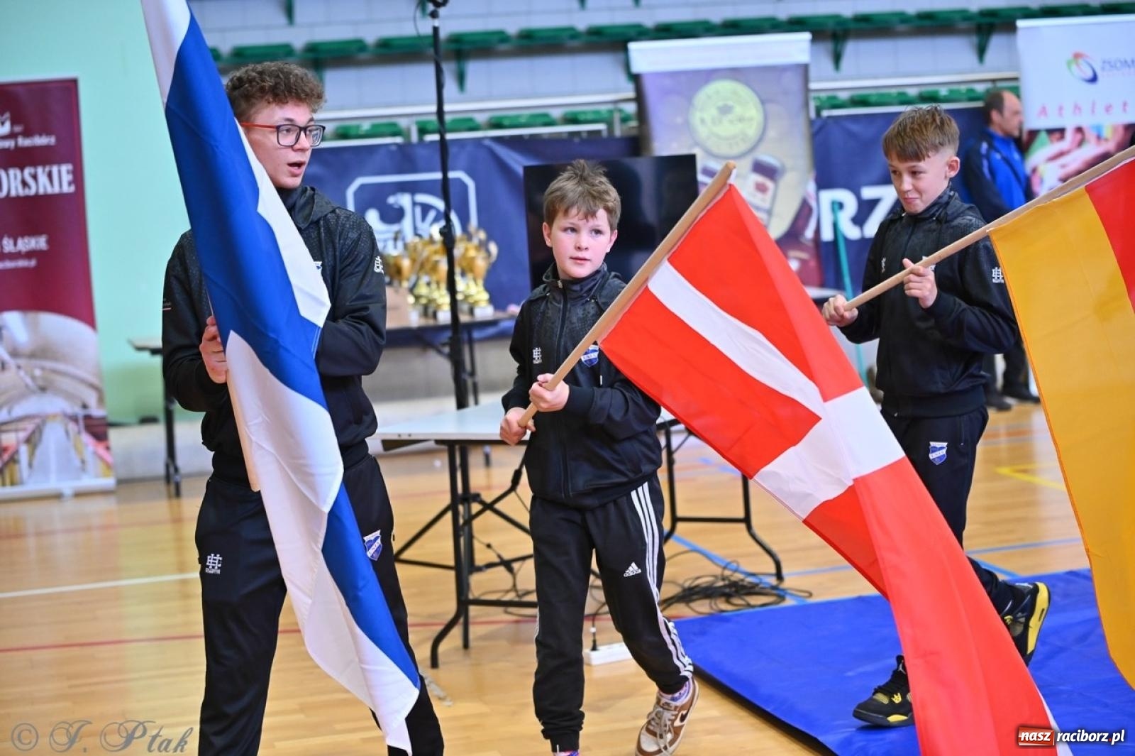 Zdjęcie w galerii na portalu naszraciborz.pl: Międzynarodowe starcie na matach. Racibórz gospodarzem Mistrzostw Polski Juniorów w zapasach klasycznych wiadomości z regionu