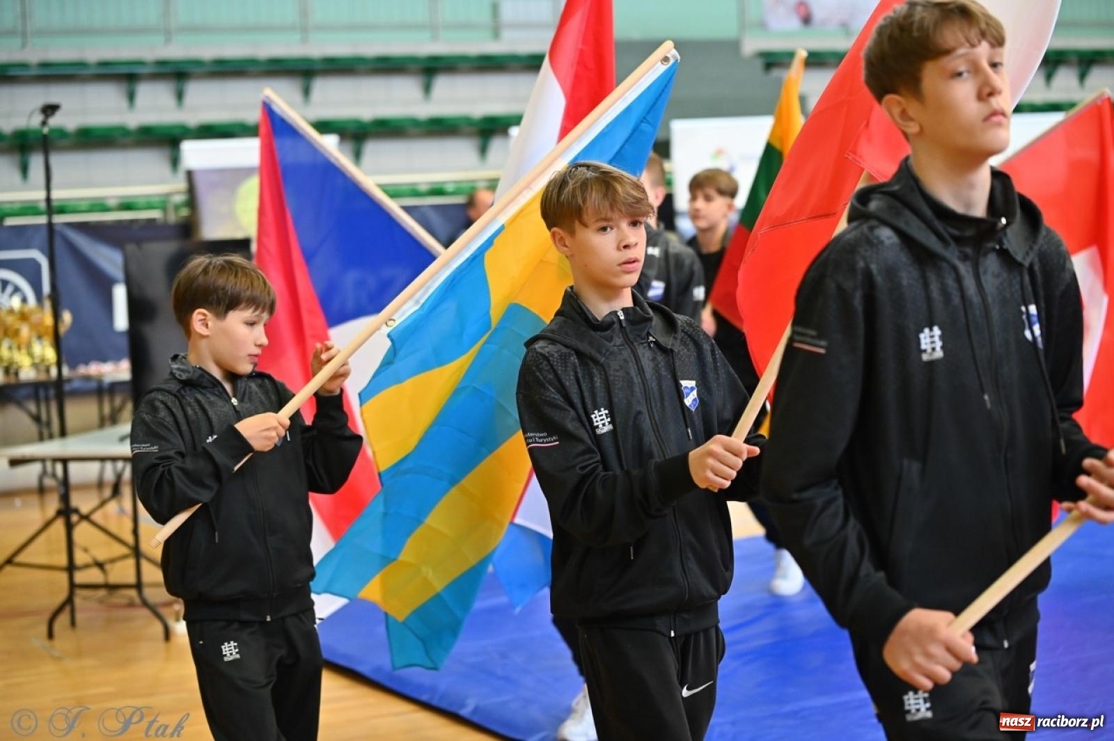 Zdjęcie w galerii na portalu naszraciborz.pl: Międzynarodowe starcie na matach. Racibórz gospodarzem Mistrzostw Polski Juniorów w zapasach klasycznych wiadomości z regionu