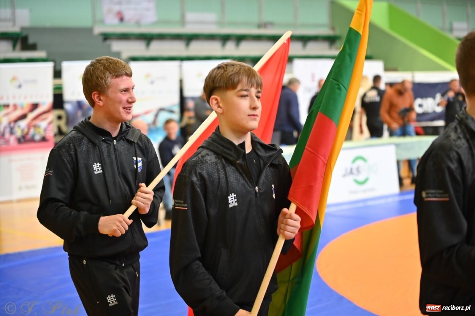 Zdjęcie w galerii na portalu naszraciborz.pl: Międzynarodowe starcie na matach. Racibórz gospodarzem Mistrzostw Polski Juniorów w zapasach klasycznych wiadomości z regionu