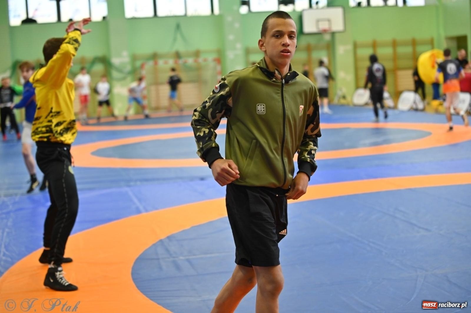 Zdjęcie w galerii na portalu naszraciborz.pl: Międzynarodowe starcie na matach. Racibórz gospodarzem Mistrzostw Polski Juniorów w zapasach klasycznych wiadomości z regionu