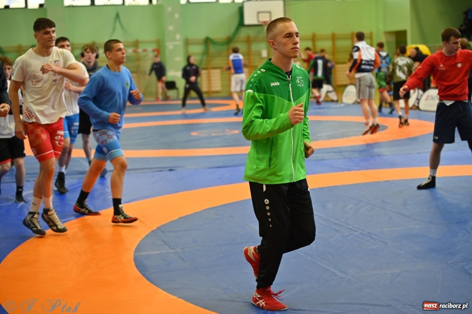 Zdjęcie w galerii na portalu naszraciborz.pl: Międzynarodowe starcie na matach. Racibórz gospodarzem Mistrzostw Polski Juniorów w zapasach klasycznych wiadomości z regionu