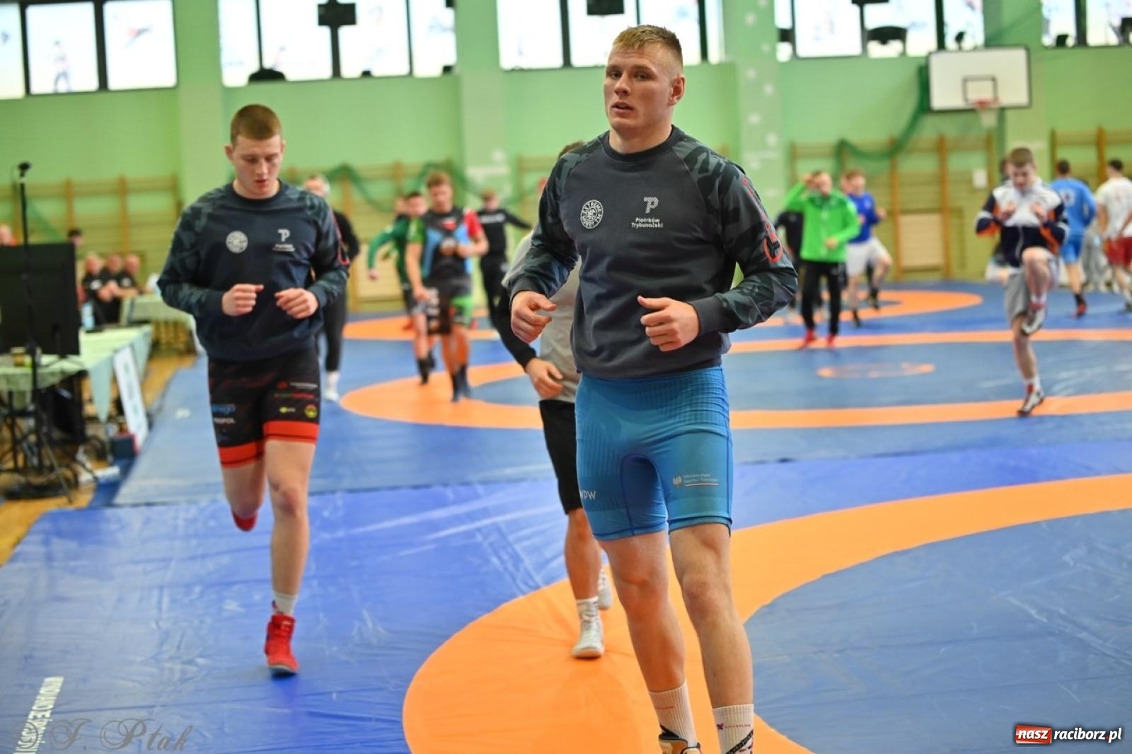 Zdjęcie w galerii na portalu naszraciborz.pl: Międzynarodowe starcie na matach. Racibórz gospodarzem Mistrzostw Polski Juniorów w zapasach klasycznych wiadomości z regionu