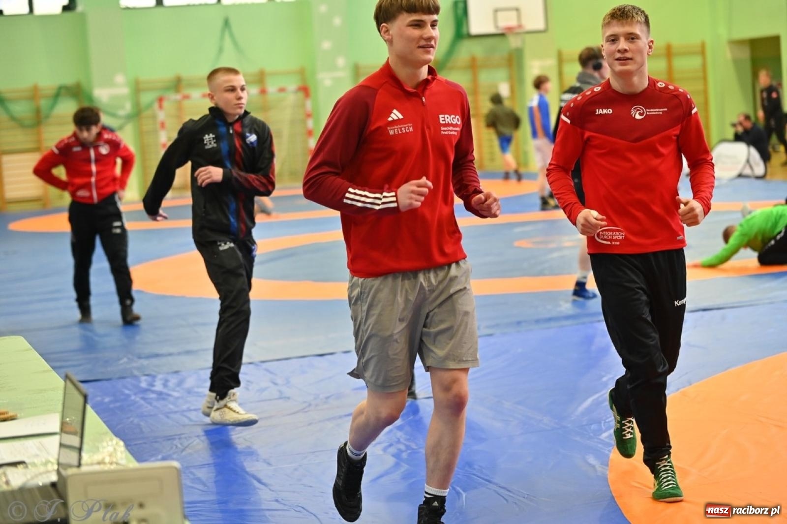 Zdjęcie w galerii na portalu naszraciborz.pl: Międzynarodowe starcie na matach. Racibórz gospodarzem Mistrzostw Polski Juniorów w zapasach klasycznych wiadomości z regionu