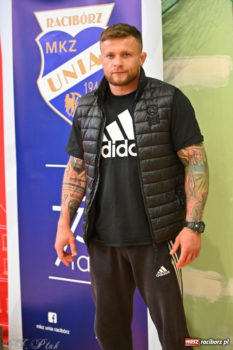 Zdjęcie w galerii na portalu naszraciborz.pl: Międzynarodowe starcie na matach. Racibórz gospodarzem Mistrzostw Polski Juniorów w zapasach klasycznych wiadomości z regionu