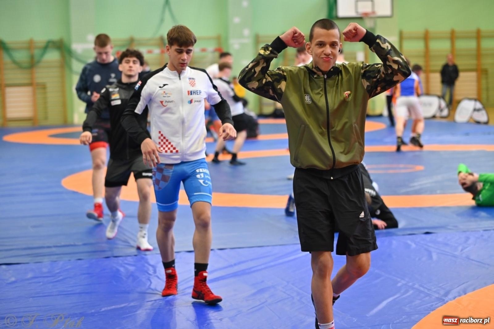 Zdjęcie w galerii na portalu naszraciborz.pl: Międzynarodowe starcie na matach. Racibórz gospodarzem Mistrzostw Polski Juniorów w zapasach klasycznych wiadomości z regionu