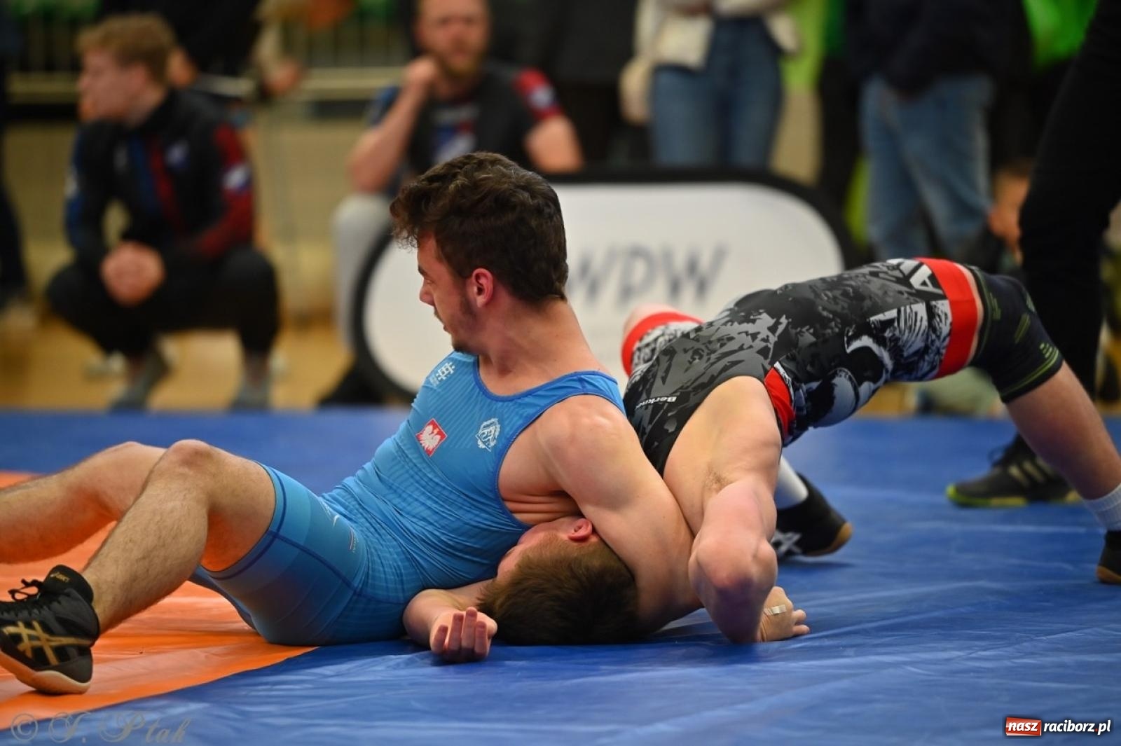 Zdjęcie w galerii na portalu naszraciborz.pl: Międzynarodowe starcie na matach. Racibórz gospodarzem Mistrzostw Polski Juniorów w zapasach klasycznych wiadomości z regionu