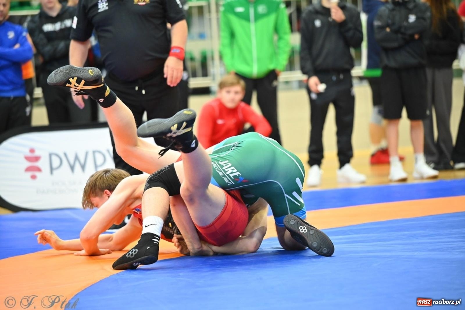 Zdjęcie w galerii na portalu naszraciborz.pl: Międzynarodowe starcie na matach. Racibórz gospodarzem Mistrzostw Polski Juniorów w zapasach klasycznych wiadomości z regionu