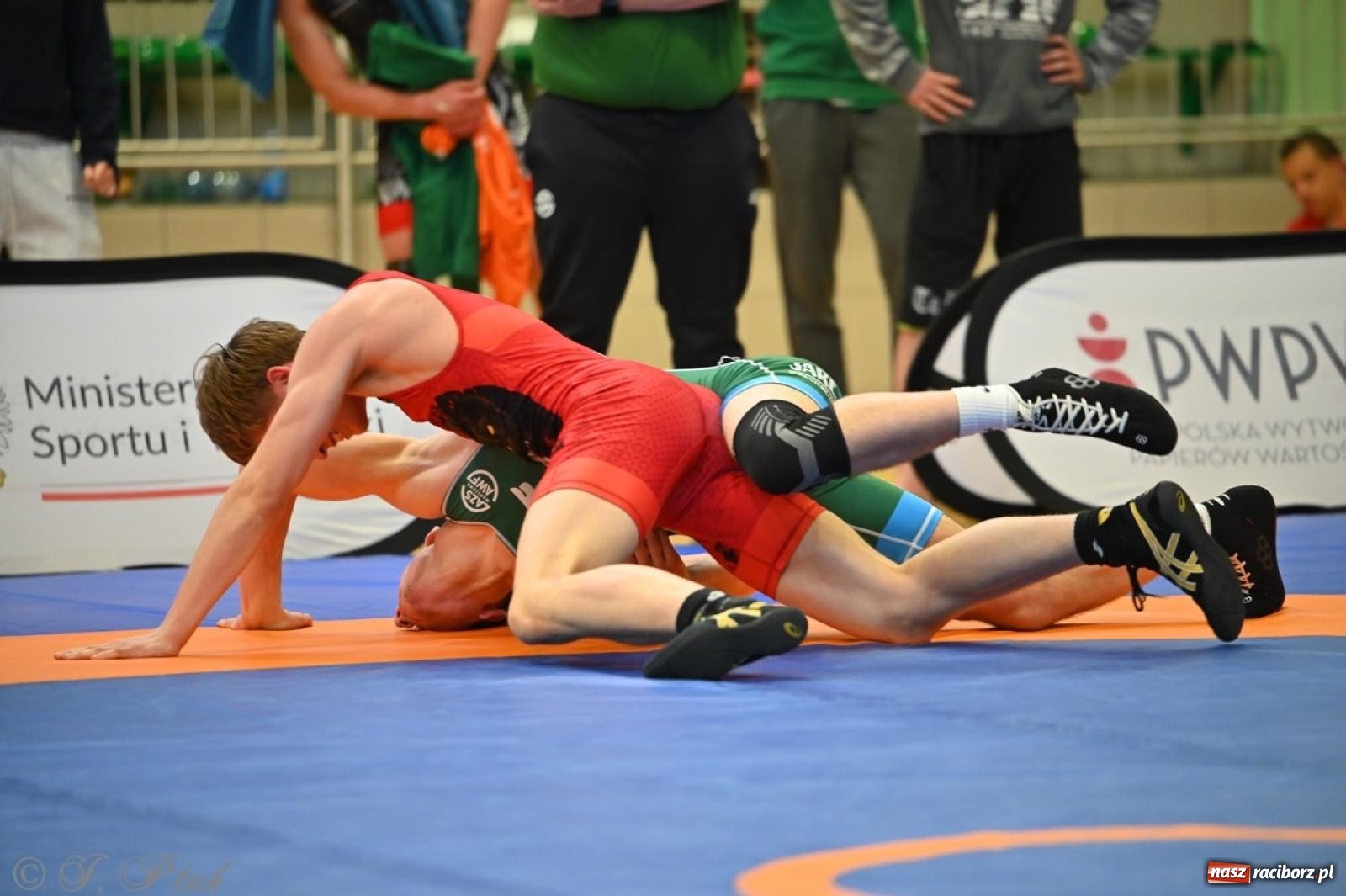 Zdjęcie w galerii na portalu naszraciborz.pl: Międzynarodowe starcie na matach. Racibórz gospodarzem Mistrzostw Polski Juniorów w zapasach klasycznych wiadomości z regionu