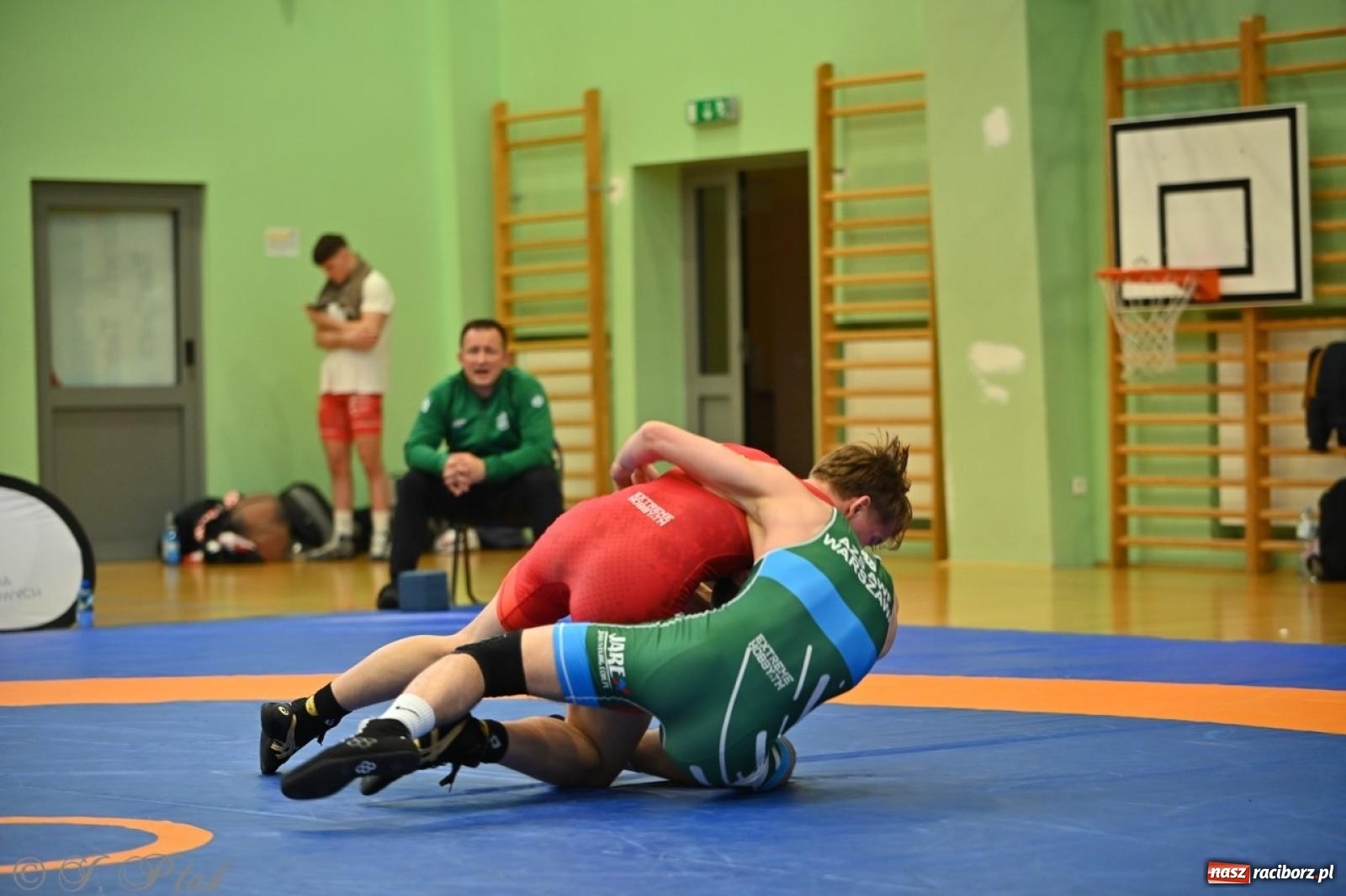 Zdjęcie w galerii na portalu naszraciborz.pl: Międzynarodowe starcie na matach. Racibórz gospodarzem Mistrzostw Polski Juniorów w zapasach klasycznych wiadomości z regionu