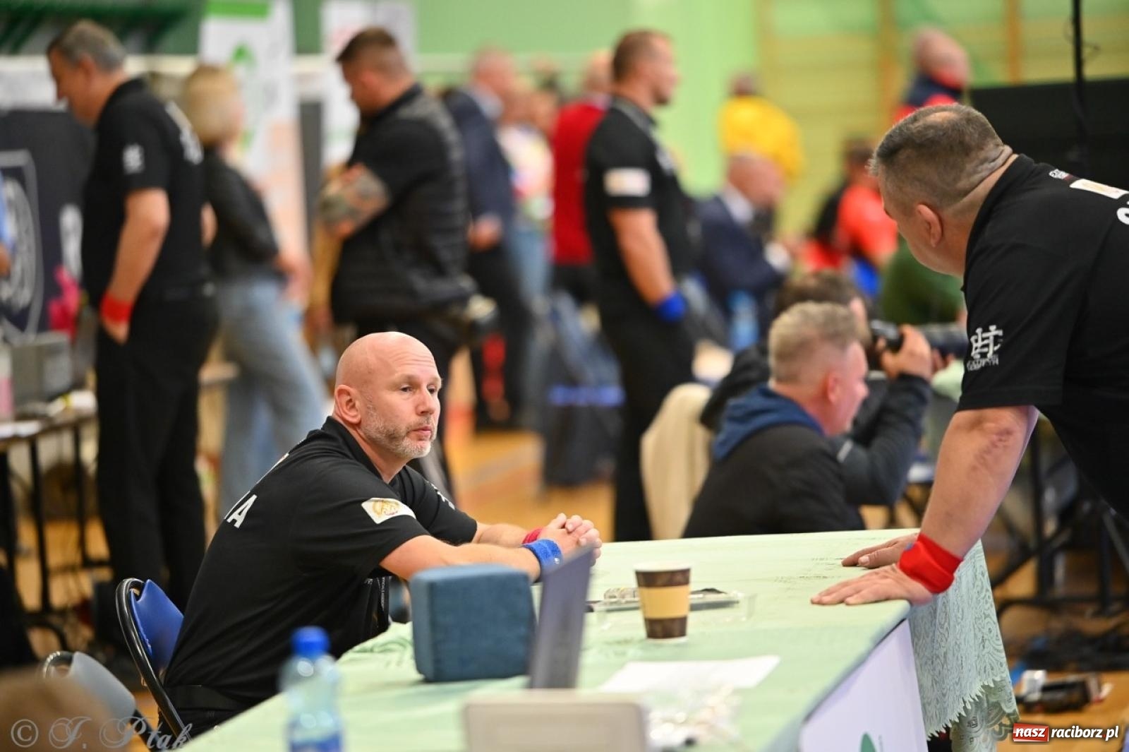 Zdjęcie w galerii na portalu naszraciborz.pl: Międzynarodowe starcie na matach. Racibórz gospodarzem Mistrzostw Polski Juniorów w zapasach klasycznych wiadomości z regionu