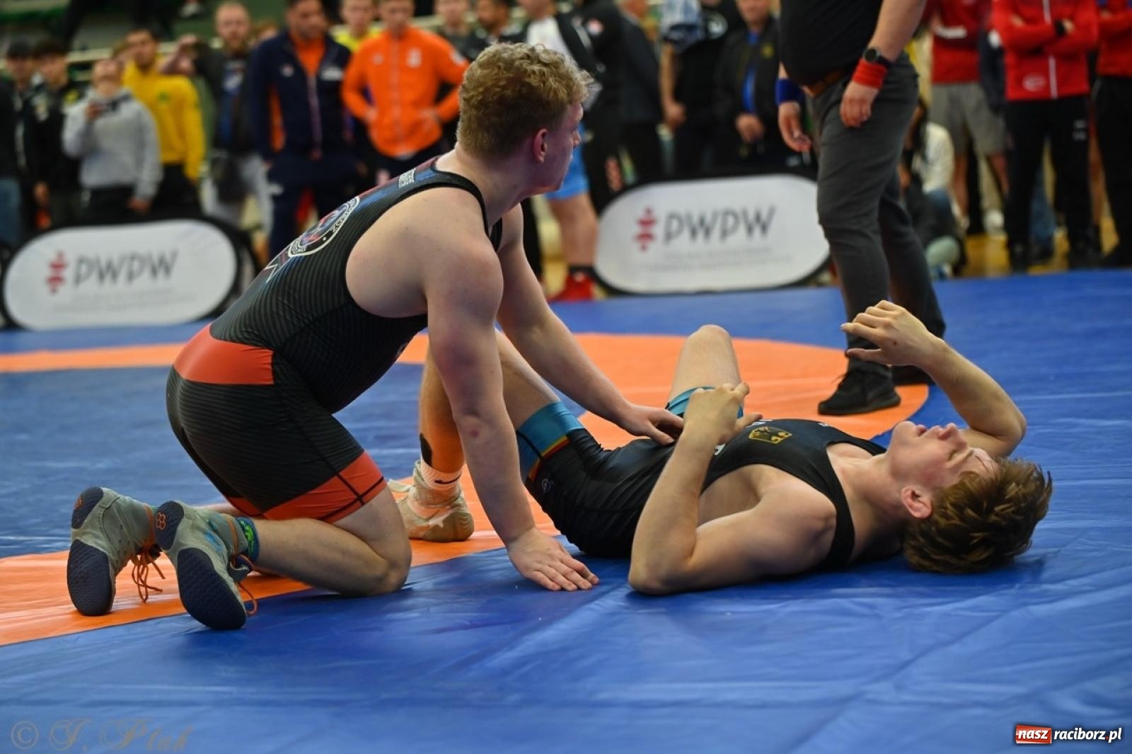 Zdjęcie w galerii na portalu naszraciborz.pl: Międzynarodowe starcie na matach. Racibórz gospodarzem Mistrzostw Polski Juniorów w zapasach klasycznych wiadomości z regionu