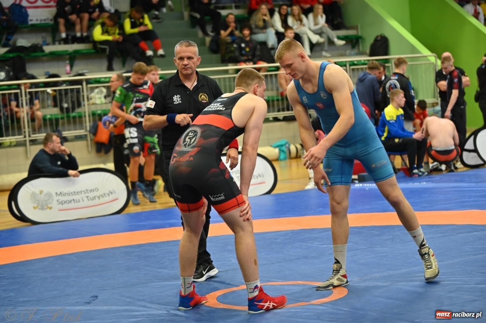 Zdjęcie w galerii na portalu naszraciborz.pl: Międzynarodowe starcie na matach. Racibórz gospodarzem Mistrzostw Polski Juniorów w zapasach klasycznych wiadomości z regionu