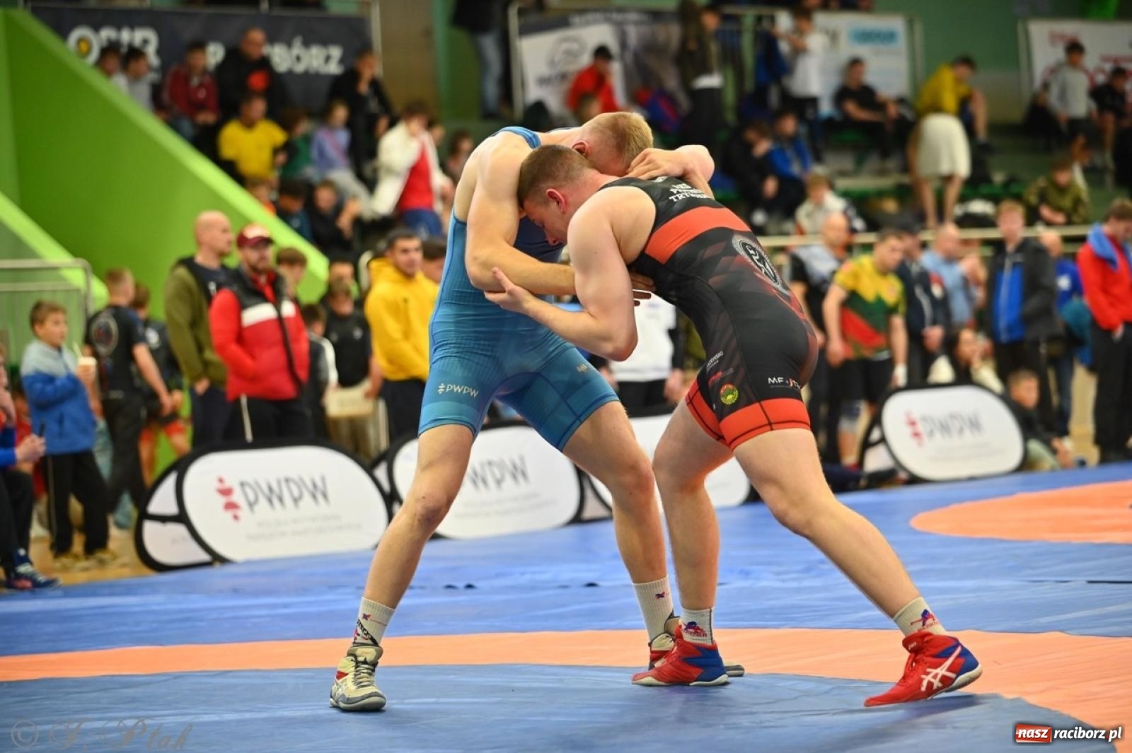 Zdjęcie w galerii na portalu naszraciborz.pl: Międzynarodowe starcie na matach. Racibórz gospodarzem Mistrzostw Polski Juniorów w zapasach klasycznych wiadomości z regionu