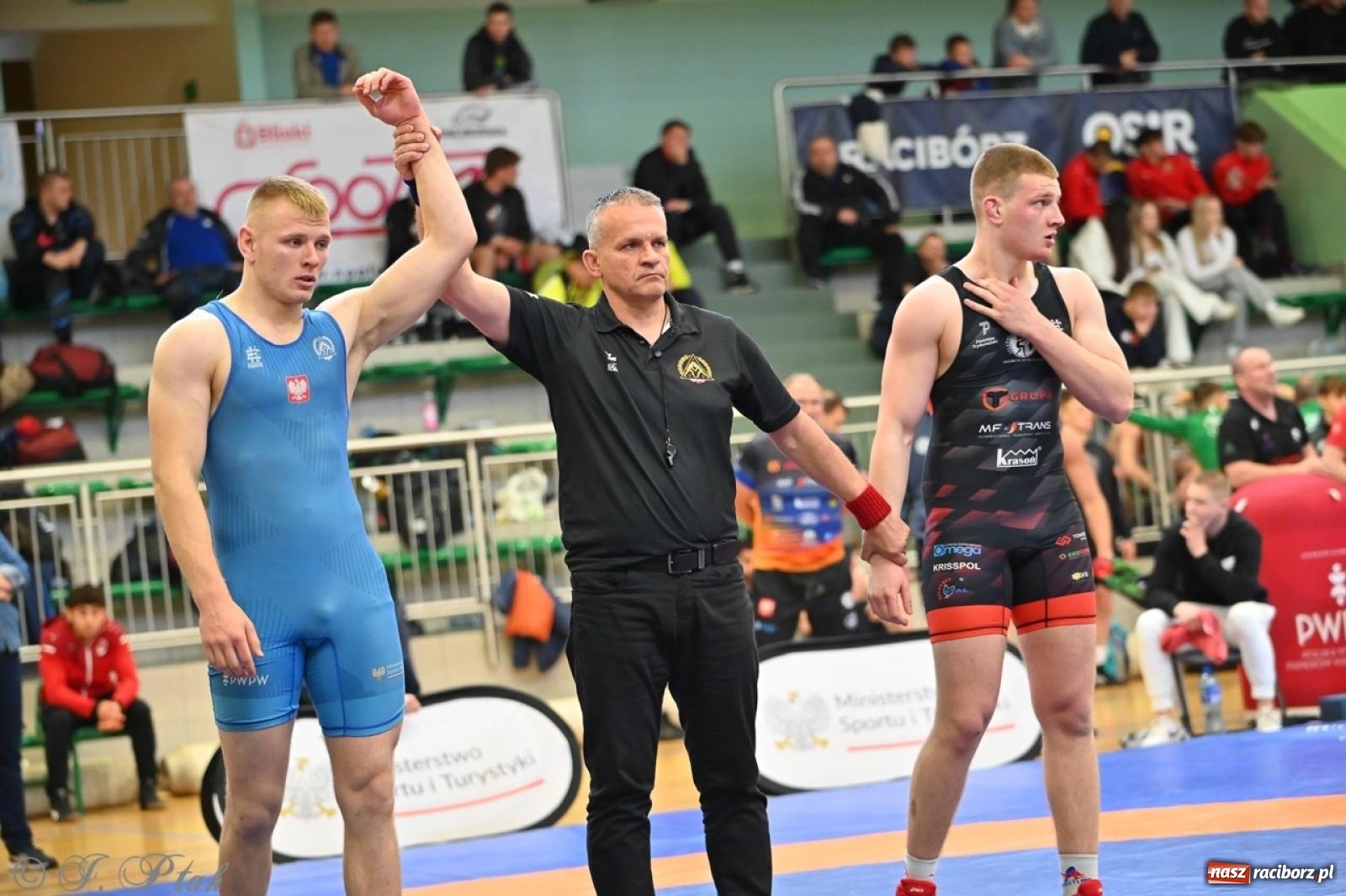 Zdjęcie w galerii na portalu naszraciborz.pl: Międzynarodowe starcie na matach. Racibórz gospodarzem Mistrzostw Polski Juniorów w zapasach klasycznych wiadomości z regionu