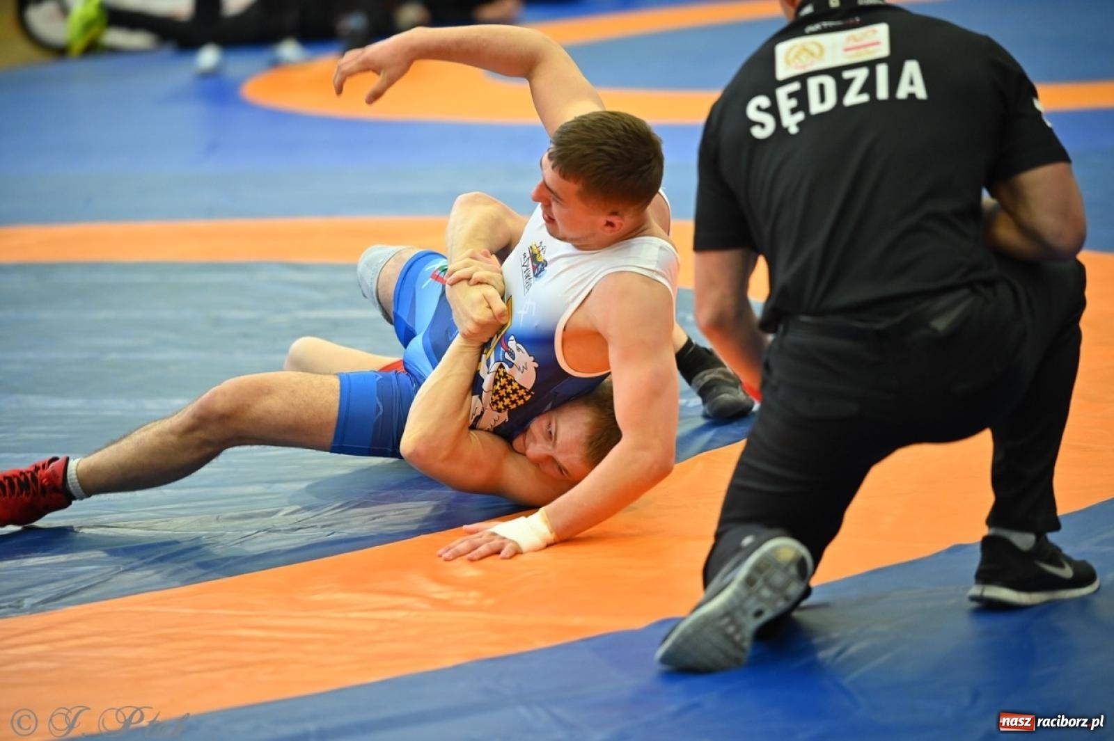 Zdjęcie w galerii na portalu naszraciborz.pl: Międzynarodowe starcie na matach. Racibórz gospodarzem Mistrzostw Polski Juniorów w zapasach klasycznych wiadomości z regionu
