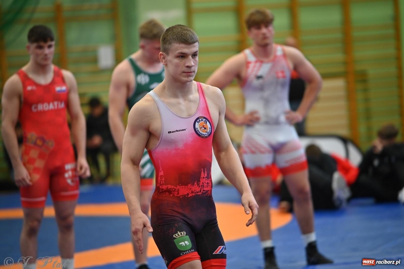 Zdjęcie w galerii na portalu naszraciborz.pl: Międzynarodowe starcie na matach. Racibórz gospodarzem Mistrzostw Polski Juniorów w zapasach klasycznych wiadomości z regionu