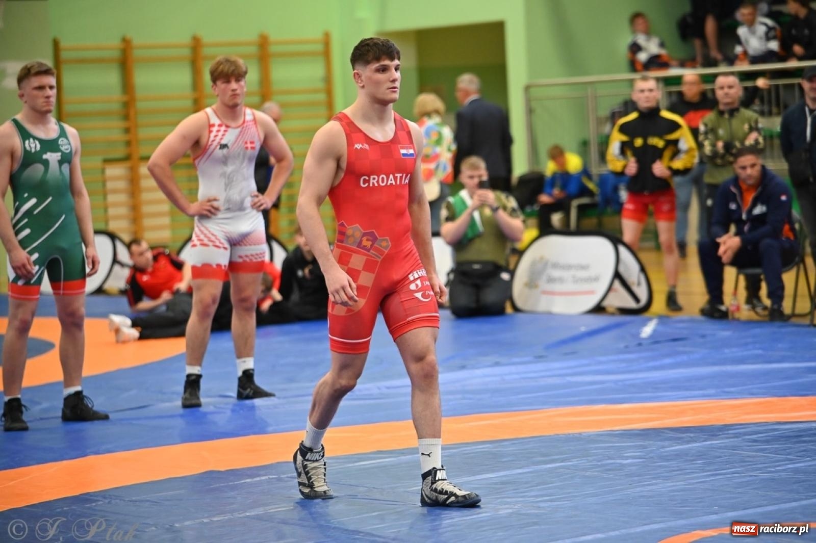 Zdjęcie w galerii na portalu naszraciborz.pl: Międzynarodowe starcie na matach. Racibórz gospodarzem Mistrzostw Polski Juniorów w zapasach klasycznych wiadomości z regionu