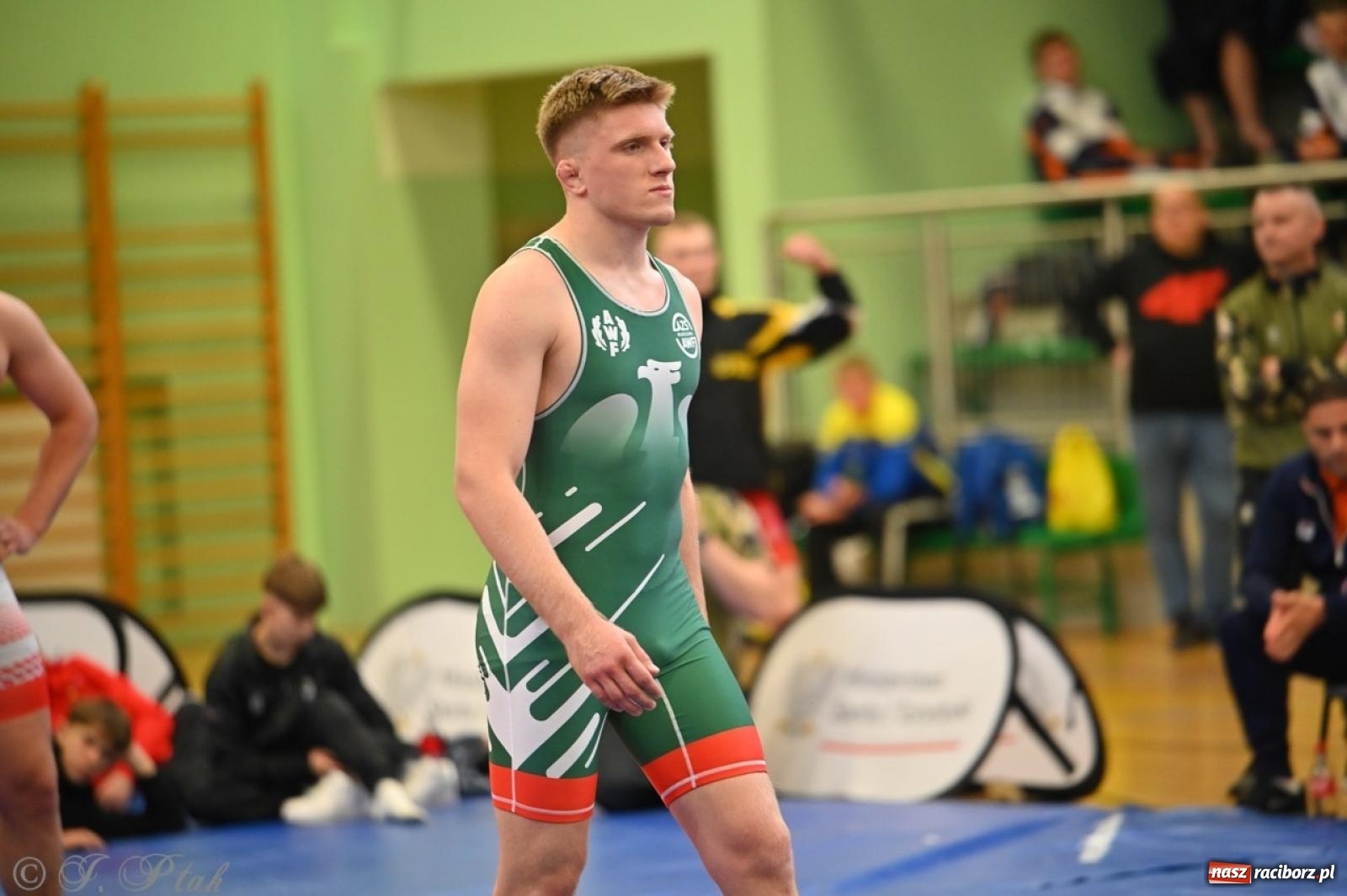Zdjęcie w galerii na portalu naszraciborz.pl: Międzynarodowe starcie na matach. Racibórz gospodarzem Mistrzostw Polski Juniorów w zapasach klasycznych wiadomości z regionu