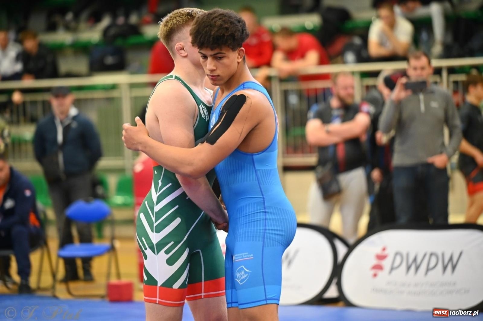 Zdjęcie w galerii na portalu naszraciborz.pl: Międzynarodowe starcie na matach. Racibórz gospodarzem Mistrzostw Polski Juniorów w zapasach klasycznych wiadomości z regionu