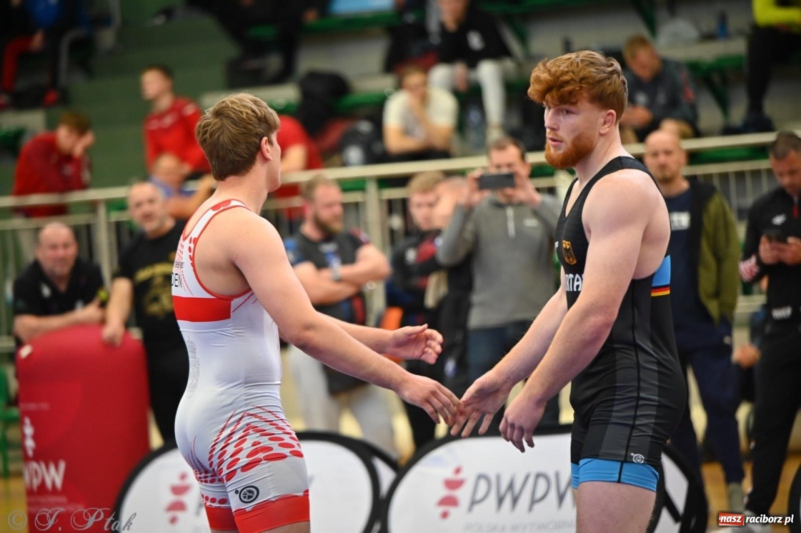 Zdjęcie w galerii na portalu naszraciborz.pl: Międzynarodowe starcie na matach. Racibórz gospodarzem Mistrzostw Polski Juniorów w zapasach klasycznych wiadomości z regionu