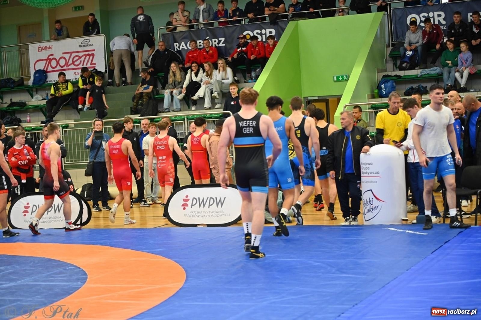 Zdjęcie w galerii na portalu naszraciborz.pl: Międzynarodowe starcie na matach. Racibórz gospodarzem Mistrzostw Polski Juniorów w zapasach klasycznych wiadomości z regionu