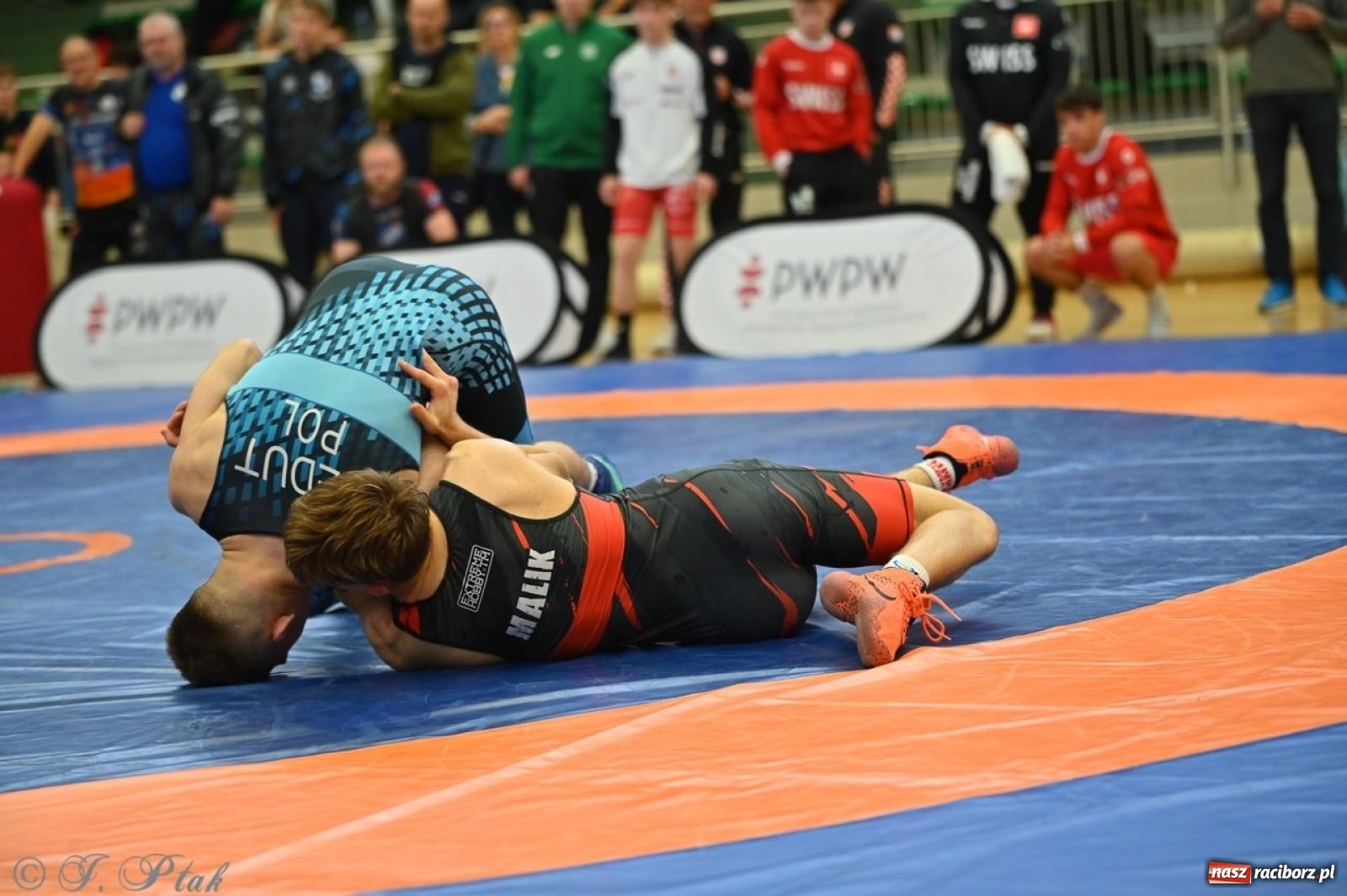 Zdjęcie w galerii na portalu naszraciborz.pl: Międzynarodowe starcie na matach. Racibórz gospodarzem Mistrzostw Polski Juniorów w zapasach klasycznych wiadomości z regionu