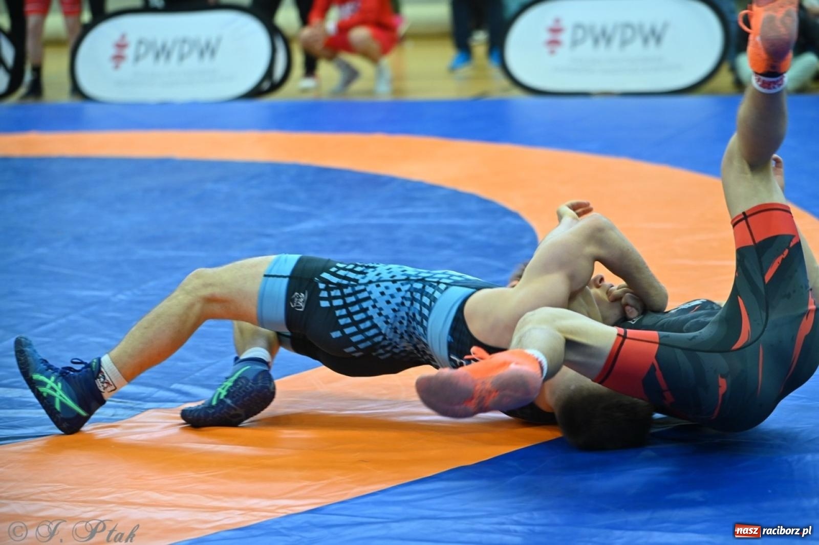 Zdjęcie w galerii na portalu naszraciborz.pl: Międzynarodowe starcie na matach. Racibórz gospodarzem Mistrzostw Polski Juniorów w zapasach klasycznych wiadomości z regionu