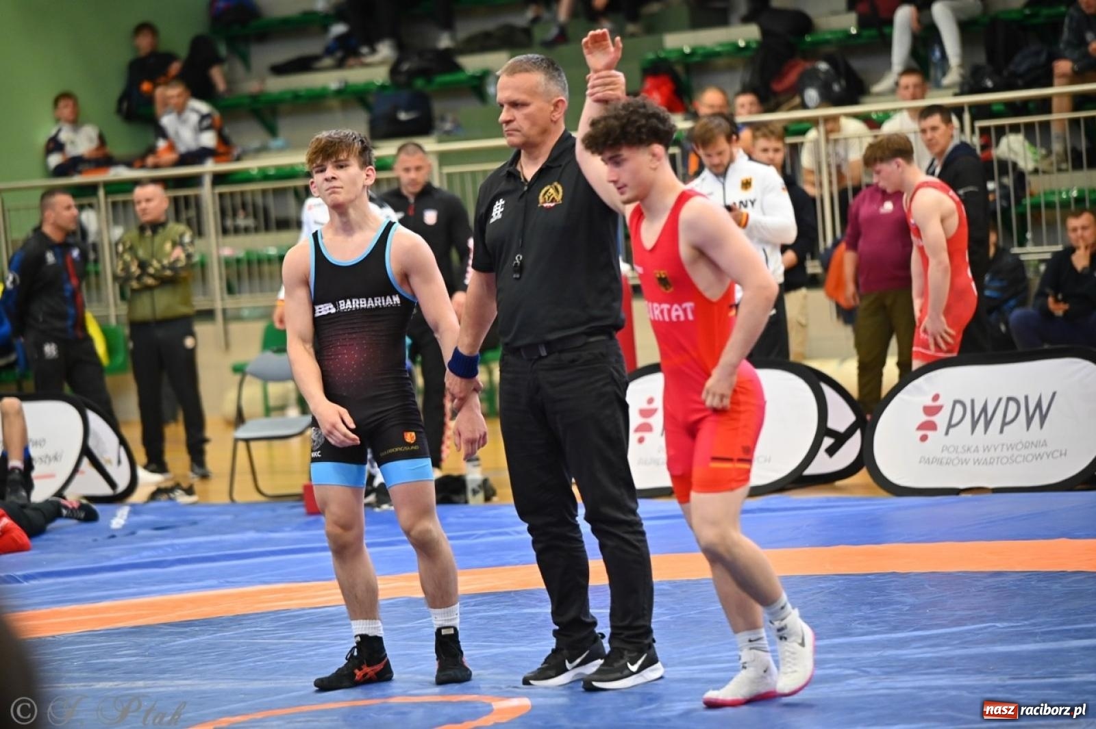 Zdjęcie w galerii na portalu naszraciborz.pl: Międzynarodowe starcie na matach. Racibórz gospodarzem Mistrzostw Polski Juniorów w zapasach klasycznych wiadomości z regionu