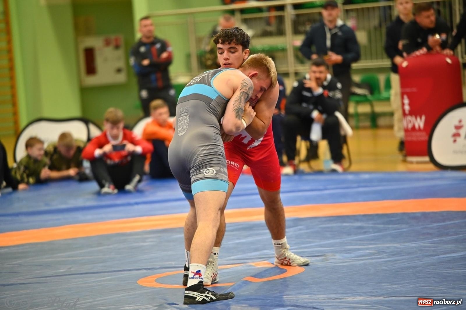 Zdjęcie w galerii na portalu naszraciborz.pl: Międzynarodowe starcie na matach. Racibórz gospodarzem Mistrzostw Polski Juniorów w zapasach klasycznych wiadomości z regionu
