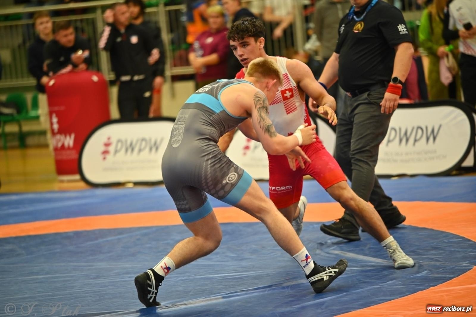 Zdjęcie w galerii na portalu naszraciborz.pl: Międzynarodowe starcie na matach. Racibórz gospodarzem Mistrzostw Polski Juniorów w zapasach klasycznych wiadomości z regionu