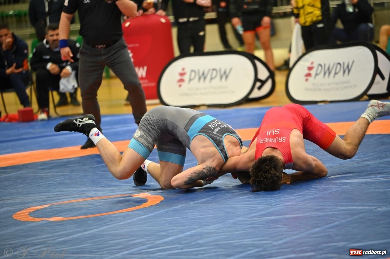 Zdjęcie w galerii na portalu naszraciborz.pl: Międzynarodowe starcie na matach. Racibórz gospodarzem Mistrzostw Polski Juniorów w zapasach klasycznych wiadomości z regionu