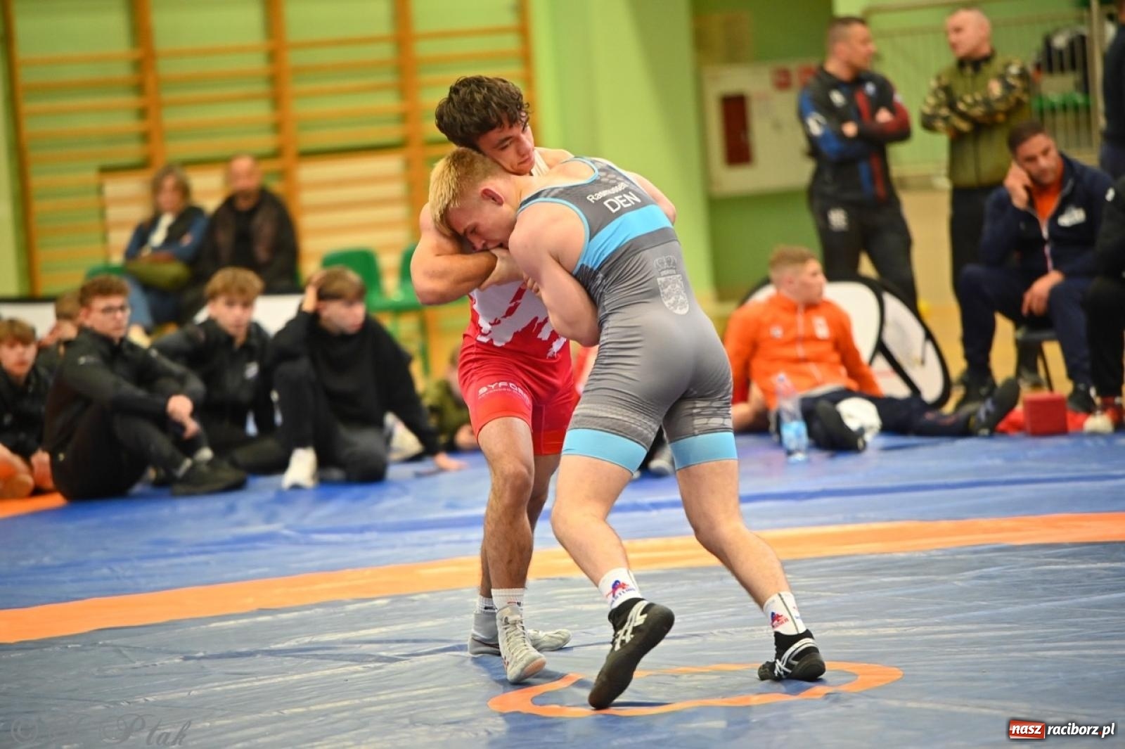 Zdjęcie w galerii na portalu naszraciborz.pl: Międzynarodowe starcie na matach. Racibórz gospodarzem Mistrzostw Polski Juniorów w zapasach klasycznych wiadomości z regionu
