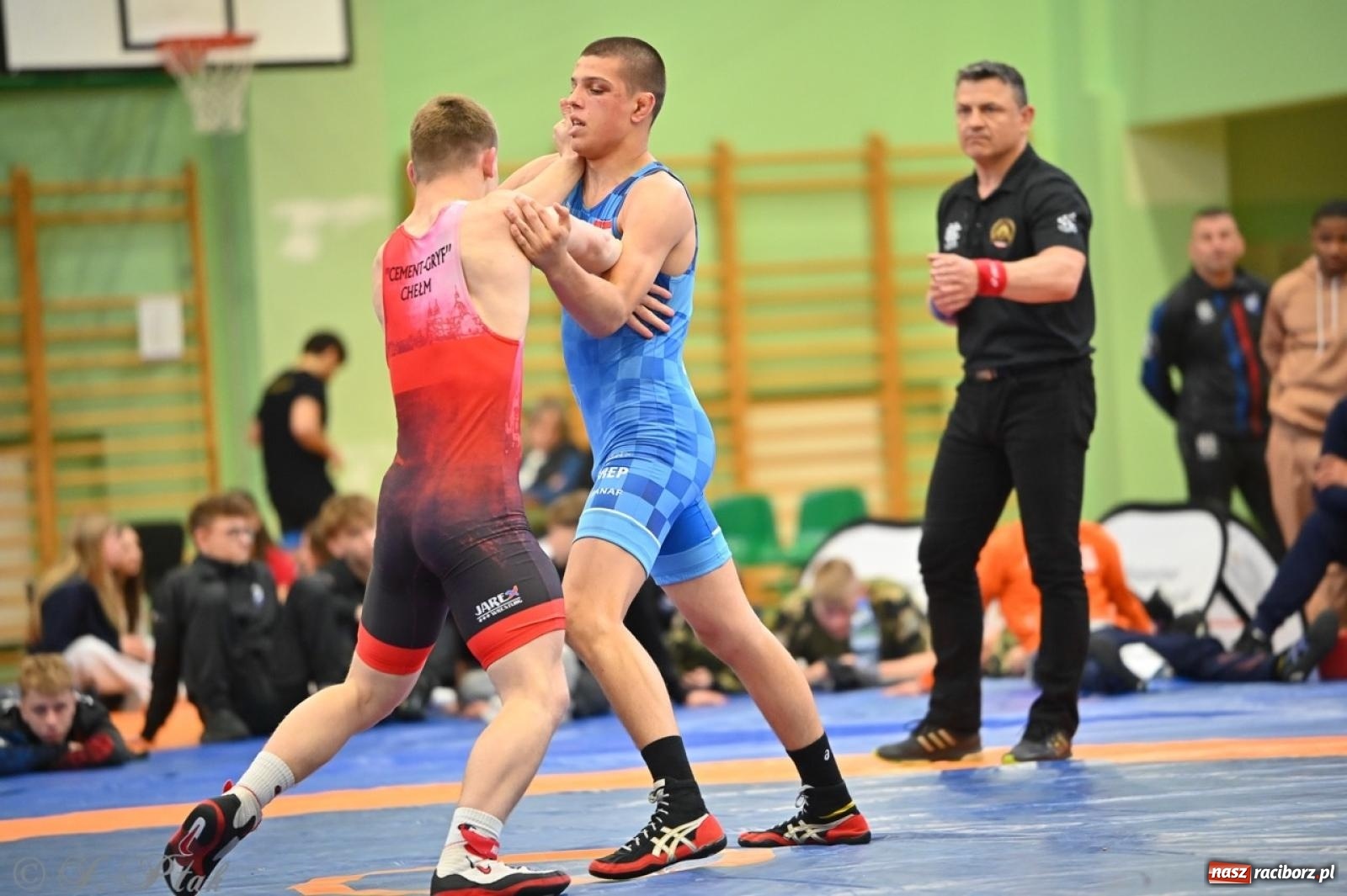 Zdjęcie w galerii na portalu naszraciborz.pl: Międzynarodowe starcie na matach. Racibórz gospodarzem Mistrzostw Polski Juniorów w zapasach klasycznych wiadomości z regionu