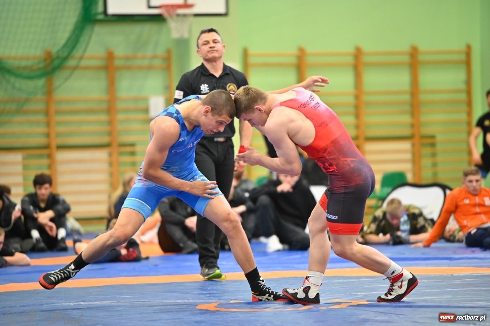 Zdjęcie w galerii na portalu naszraciborz.pl: Międzynarodowe starcie na matach. Racibórz gospodarzem Mistrzostw Polski Juniorów w zapasach klasycznych wiadomości z regionu