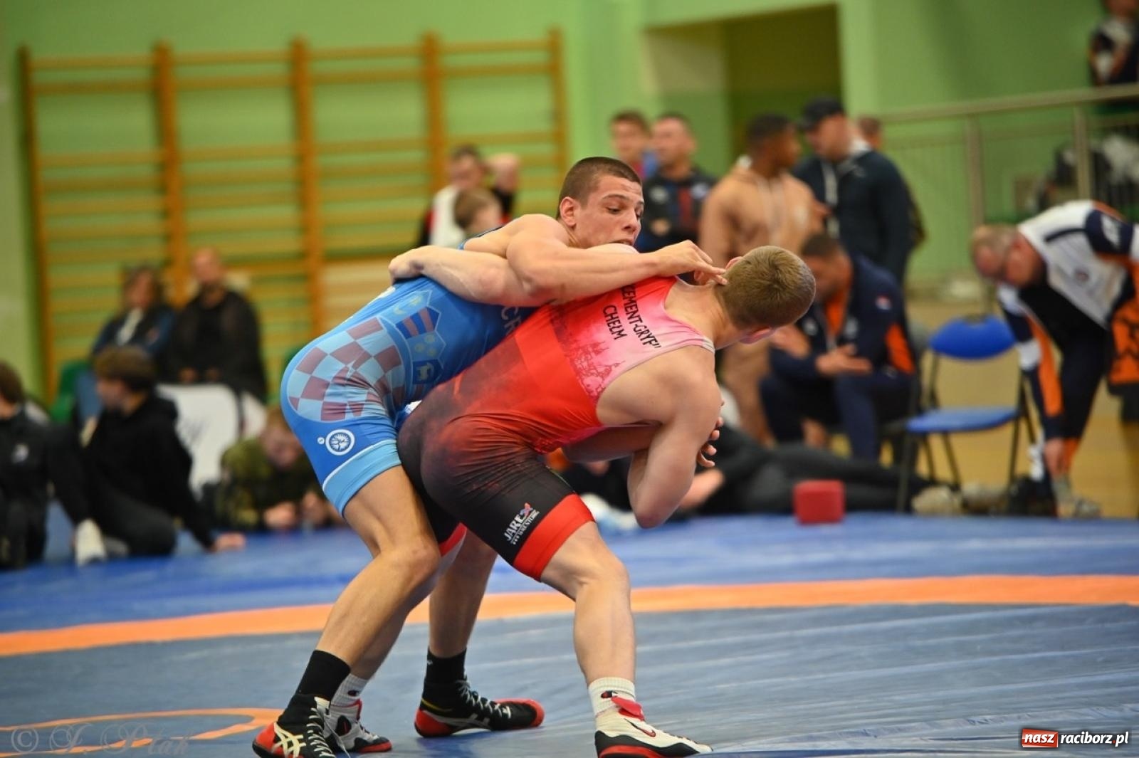 Zdjęcie w galerii na portalu naszraciborz.pl: Międzynarodowe starcie na matach. Racibórz gospodarzem Mistrzostw Polski Juniorów w zapasach klasycznych wiadomości z regionu