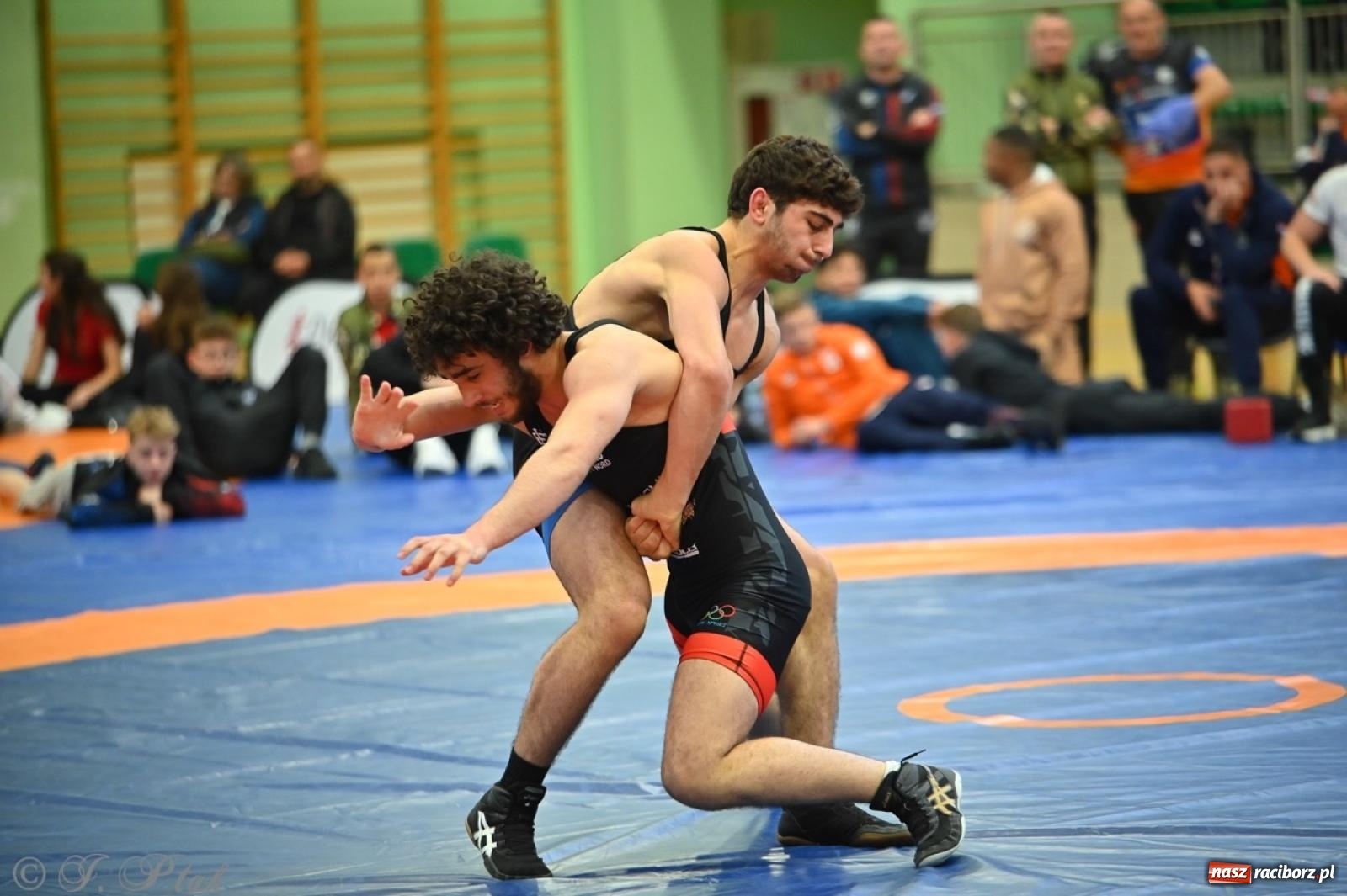 Zdjęcie w galerii na portalu naszraciborz.pl: Międzynarodowe starcie na matach. Racibórz gospodarzem Mistrzostw Polski Juniorów w zapasach klasycznych wiadomości z regionu