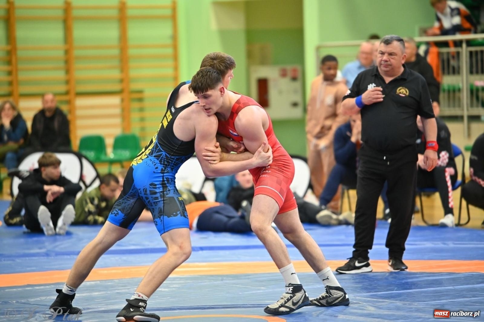 Zdjęcie w galerii na portalu naszraciborz.pl: Międzynarodowe starcie na matach. Racibórz gospodarzem Mistrzostw Polski Juniorów w zapasach klasycznych wiadomości z regionu