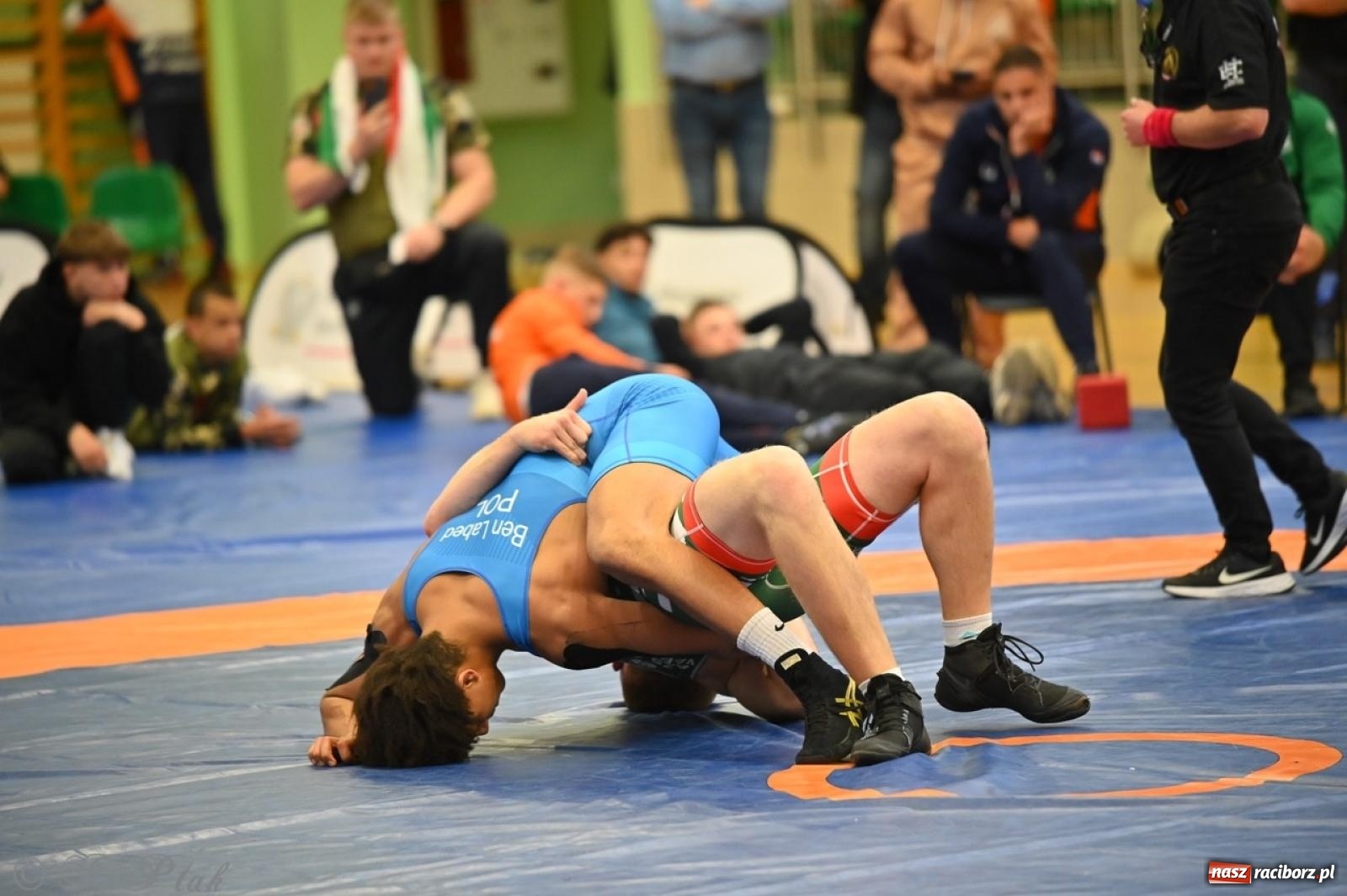 Zdjęcie w galerii na portalu naszraciborz.pl: Międzynarodowe starcie na matach. Racibórz gospodarzem Mistrzostw Polski Juniorów w zapasach klasycznych wiadomości z regionu