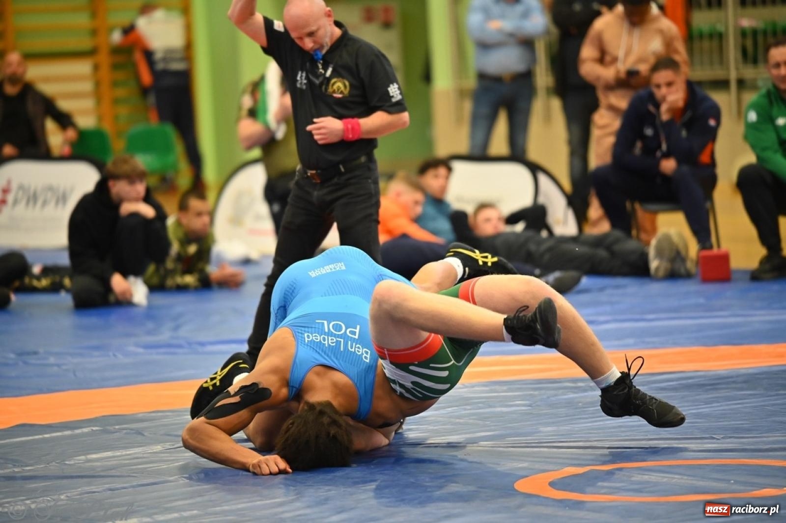 Zdjęcie w galerii na portalu naszraciborz.pl: Międzynarodowe starcie na matach. Racibórz gospodarzem Mistrzostw Polski Juniorów w zapasach klasycznych wiadomości z regionu