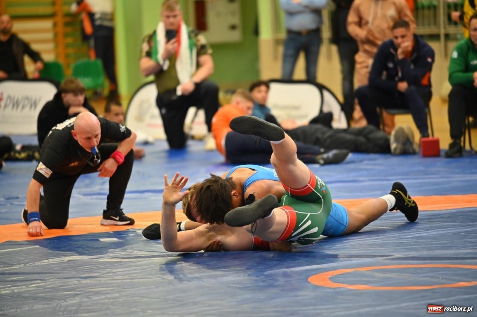 Zdjęcie w galerii na portalu naszraciborz.pl: Międzynarodowe starcie na matach. Racibórz gospodarzem Mistrzostw Polski Juniorów w zapasach klasycznych wiadomości z regionu
