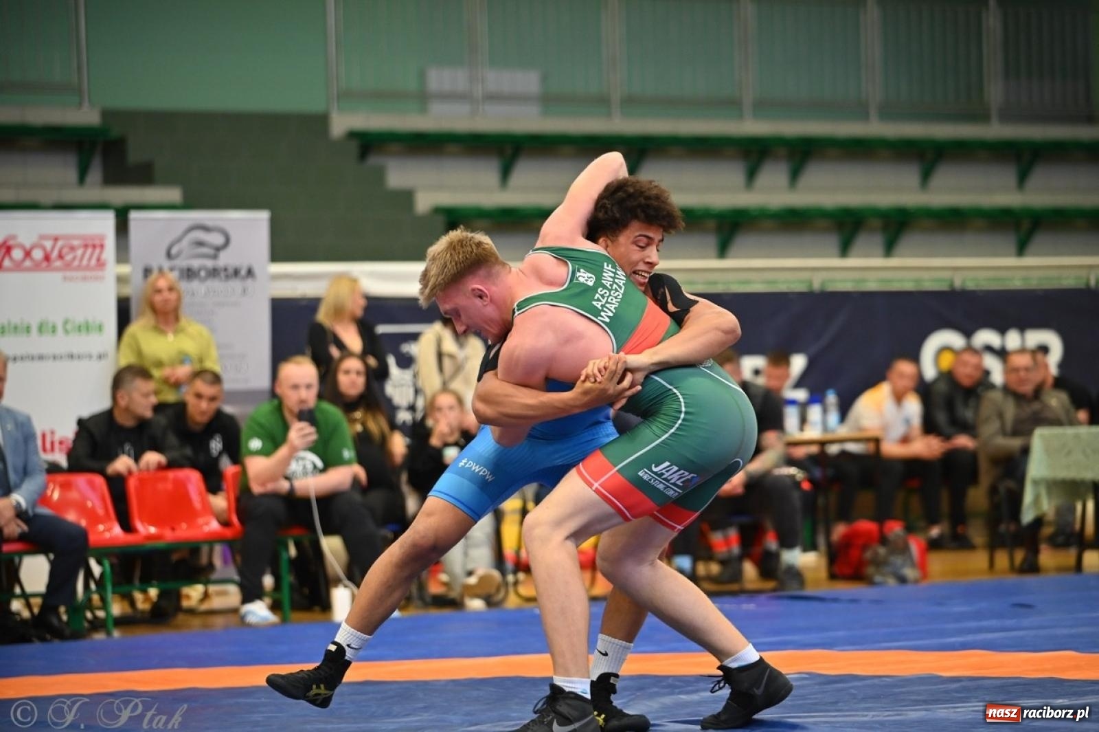 Zdjęcie w galerii na portalu naszraciborz.pl: Międzynarodowe starcie na matach. Racibórz gospodarzem Mistrzostw Polski Juniorów w zapasach klasycznych wiadomości z regionu