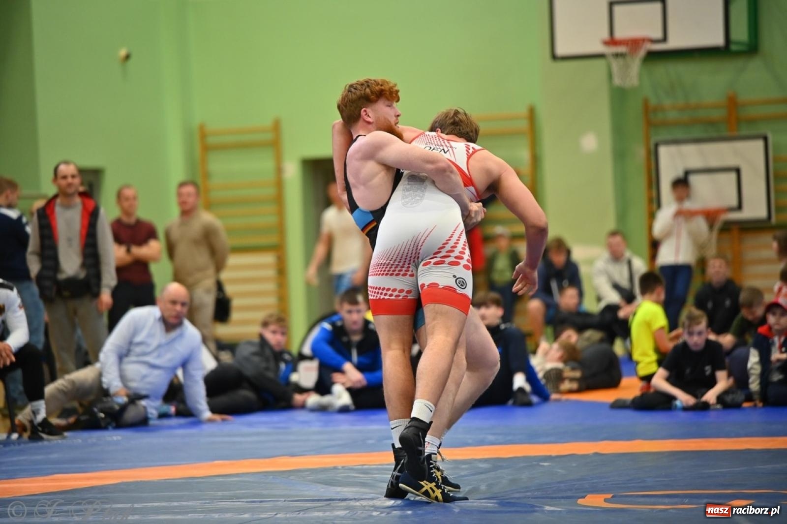 Zdjęcie w galerii na portalu naszraciborz.pl: Międzynarodowe starcie na matach. Racibórz gospodarzem Mistrzostw Polski Juniorów w zapasach klasycznych wiadomości z regionu