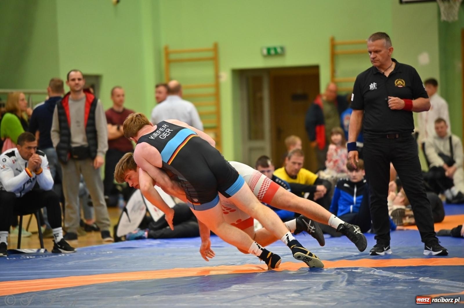 Zdjęcie w galerii na portalu naszraciborz.pl: Międzynarodowe starcie na matach. Racibórz gospodarzem Mistrzostw Polski Juniorów w zapasach klasycznych wiadomości z regionu
